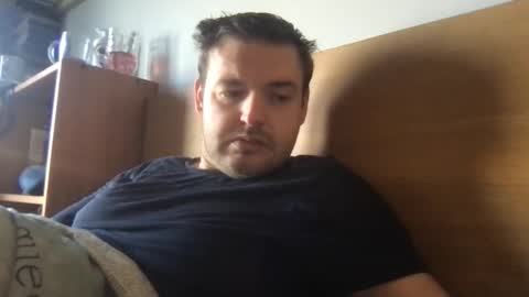 Snapshot of eliot26 chatting on 10.25.25 e26 online show from 10.25.25