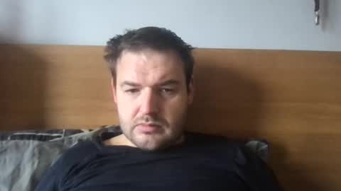 Snapshot of eliot26 chatting on 10.26.25 e26 online show from 10.26.25