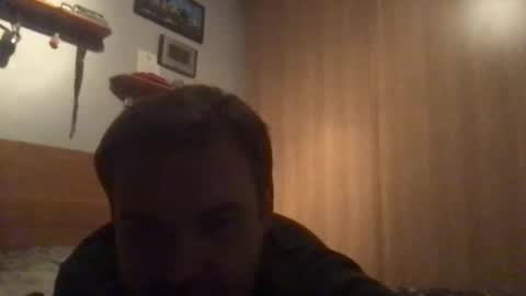 Snapshot of eliot26 chatting on 10.29.25 e26 online show from 10.29.25