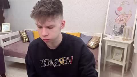 Snapshot of eliotmars chatting on 04.13.26 eliotmars online show from 04.13.26