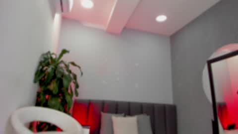 Elisa online show from 12.29.24