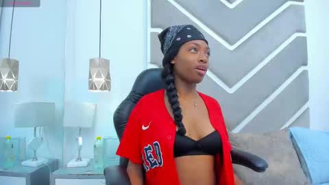 Snapshot of elisabettamonroy chatting on 10.06.25 elisabettamonroy online show from 10.06.25