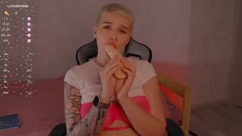 elise_day online show from 06.25.26