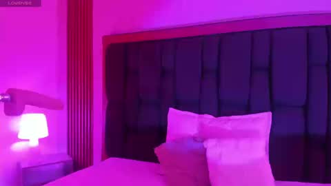 ELISE LEYTON online show from 09.10.25