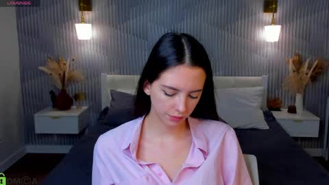 Elise online show from 04.09.26