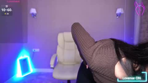 elisevelour online show from 12.04.25