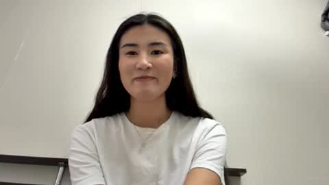 Snapshot of elissakoebel chatting on 12.04.25 Mei online show from 12.04.25