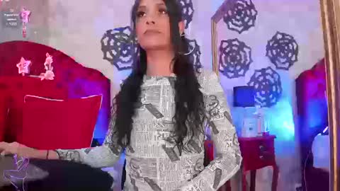 Elizabet Taylor online show from 10.18.25