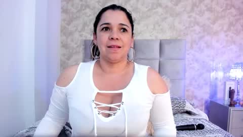 Elizabeth online show from 02.10.25