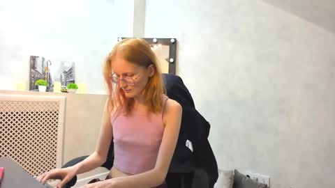 Elizabeth online show from 02.10.25