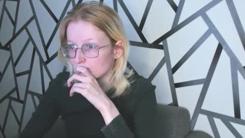 Elizabeth online show from 11.06.25