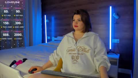 Elizabeth online show from 09.27.25