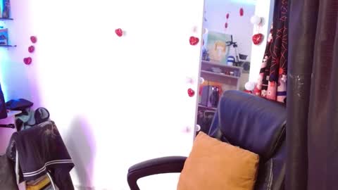 Elizabeth Martinez online show from 02.27.25