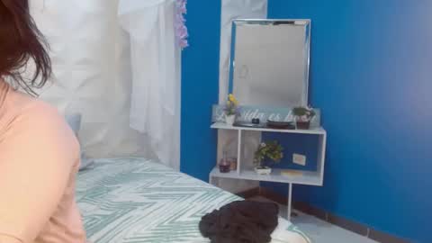 Elizabeth  online show from 04.12.26