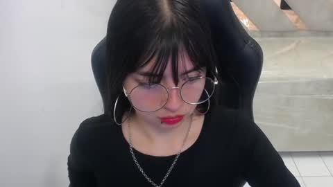 Snapshot of elizabeth_t_ chatting on 02.22.26 Elizabeth online show from 02.22.26