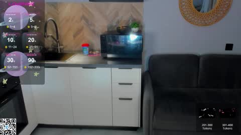 elizabethh_brown online show from 02.24.26