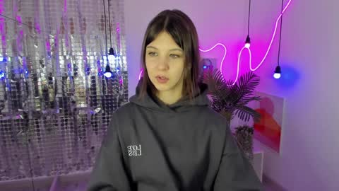 Eliza online show from 12.05.24