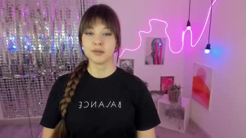 Eliza online show from 03.02.25