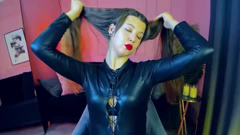 Eliza online show from 10.09.25