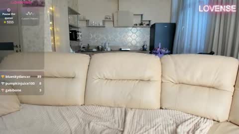 Snapshot of elizsweet chatting on 03.07.25 Eliz online show from 03.07.25