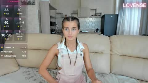 Snapshot of elizsweet chatting on 09.08.25 Eliz online show from 09.08.25