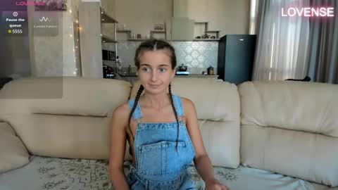 Snapshot of elizsweet chatting on 09.14.25 Eliz online show from 09.14.25