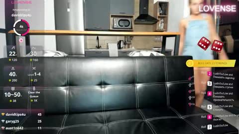 Snapshot of elizsweet chatting on 09.27.25 Eliz online show from 09.27.25