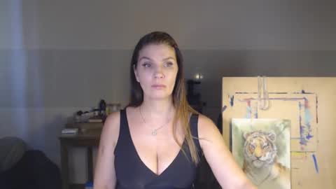 Snapshot of elizzo chatting on 12.15.24 Eliekind online show from 12.15.24