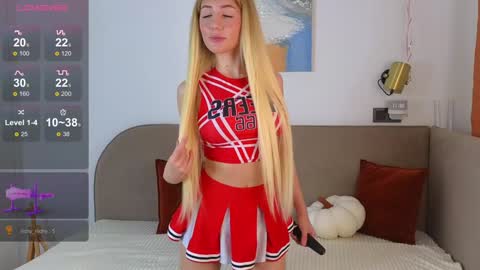 Ella online show from 09.22.25