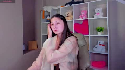 Ella online show from 11.12.25