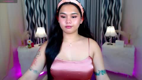 Snapshot of ella_fantasia chatting on 09.25.25 HI ITS ME ELLA online show from 09.25.25
