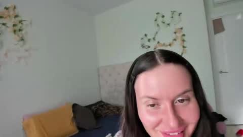 ELLA online show from 04.10.26