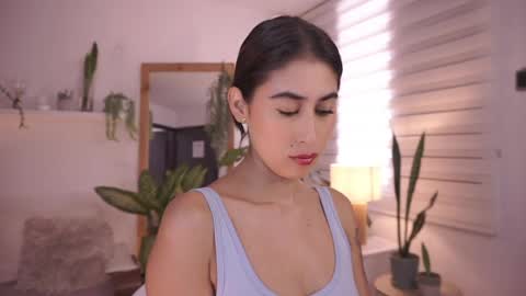 ELLA OWEN online show from 04.16.26