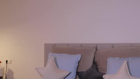 Snapshot of ella_twinkle chatting on 02.23.25 Ella online show from 02.23.25