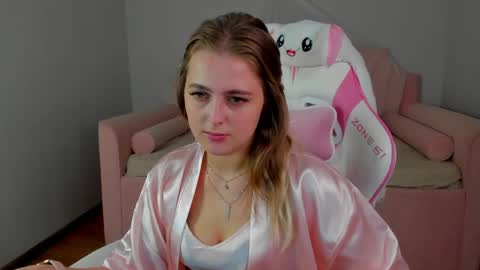 EllaBells online show from 04.28.26