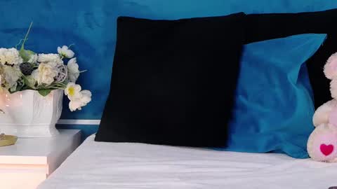 Snapshot of ellabubbles chatting on 02.24.26 EllaBubbles online show from 02.24.26