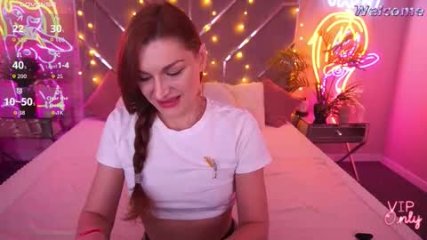 Snapshot of ellagoldenn chatting on 03.01.26 Ella online show from 03.01.26