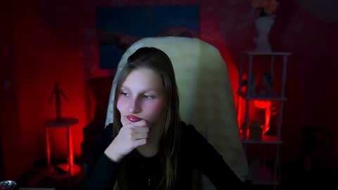 Snapshot of ellahorton chatting on 01.29.25 Ella online show from 01.29.25