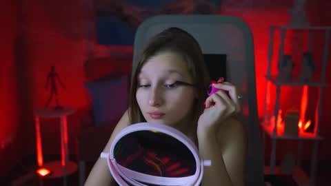 Snapshot of ellahorton chatting on 02.08.25 Ella online show from 02.08.25