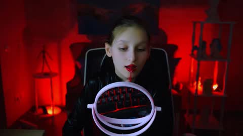 Snapshot of ellahorton chatting on 02.23.25 Ella online show from 02.23.25