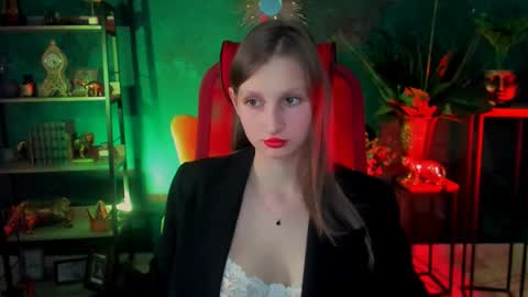 Snapshot of ellahorton chatting on 02.28.25 Ella online show from 02.28.25