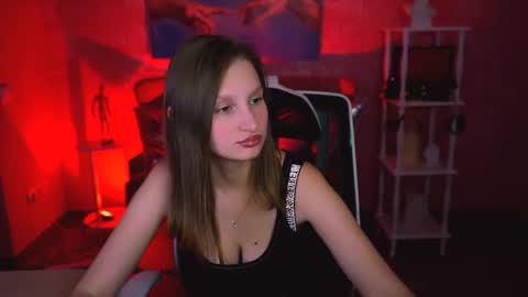 Snapshot of ellahorton chatting on 02.03.26 Ella online show from 02.03.26