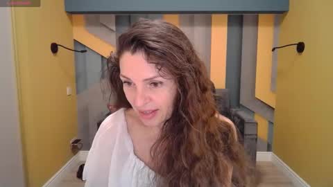 EllaLongs online show from 01.22.25