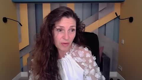 EllaLongs online show from 09.14.25