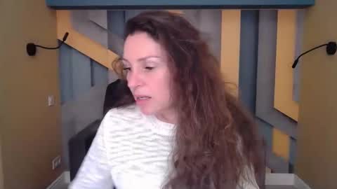 EllaLongs online show from 09.28.25