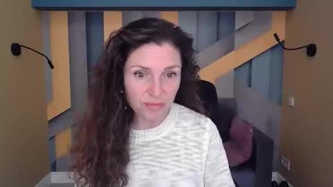 EllaLongs online show from 10.12.25