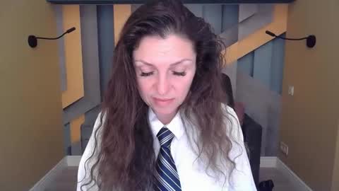 EllaLongs online show from 01.15.26