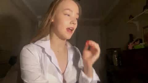 Ella online show from 10.09.25