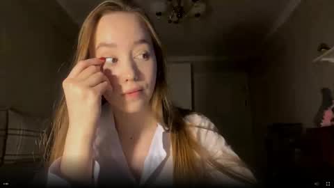 Ella online show from 10.12.25