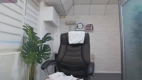            online show from 02.04.25